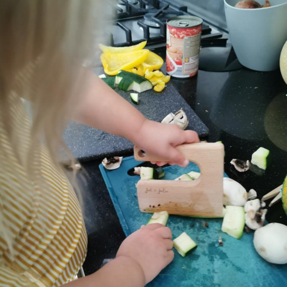 Montessori children's knife made of wood