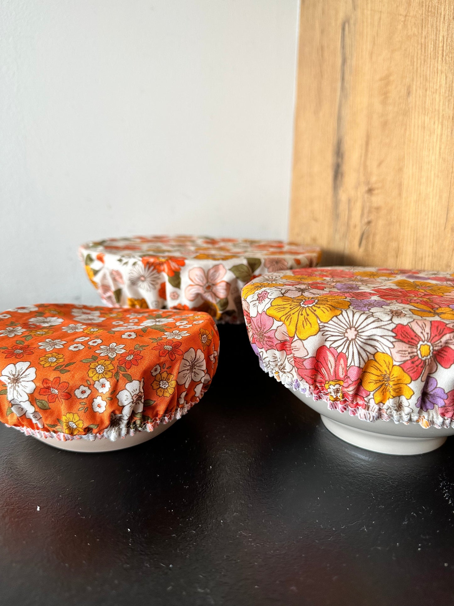 Tess &amp; Tobi | bowl covers | set of 3 | Retro flowers